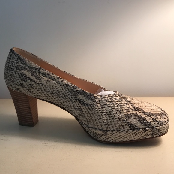 PRADA RARE VINTAGE AUTHENTIC SNAKESKIN HEELS - Picture 2 of 16